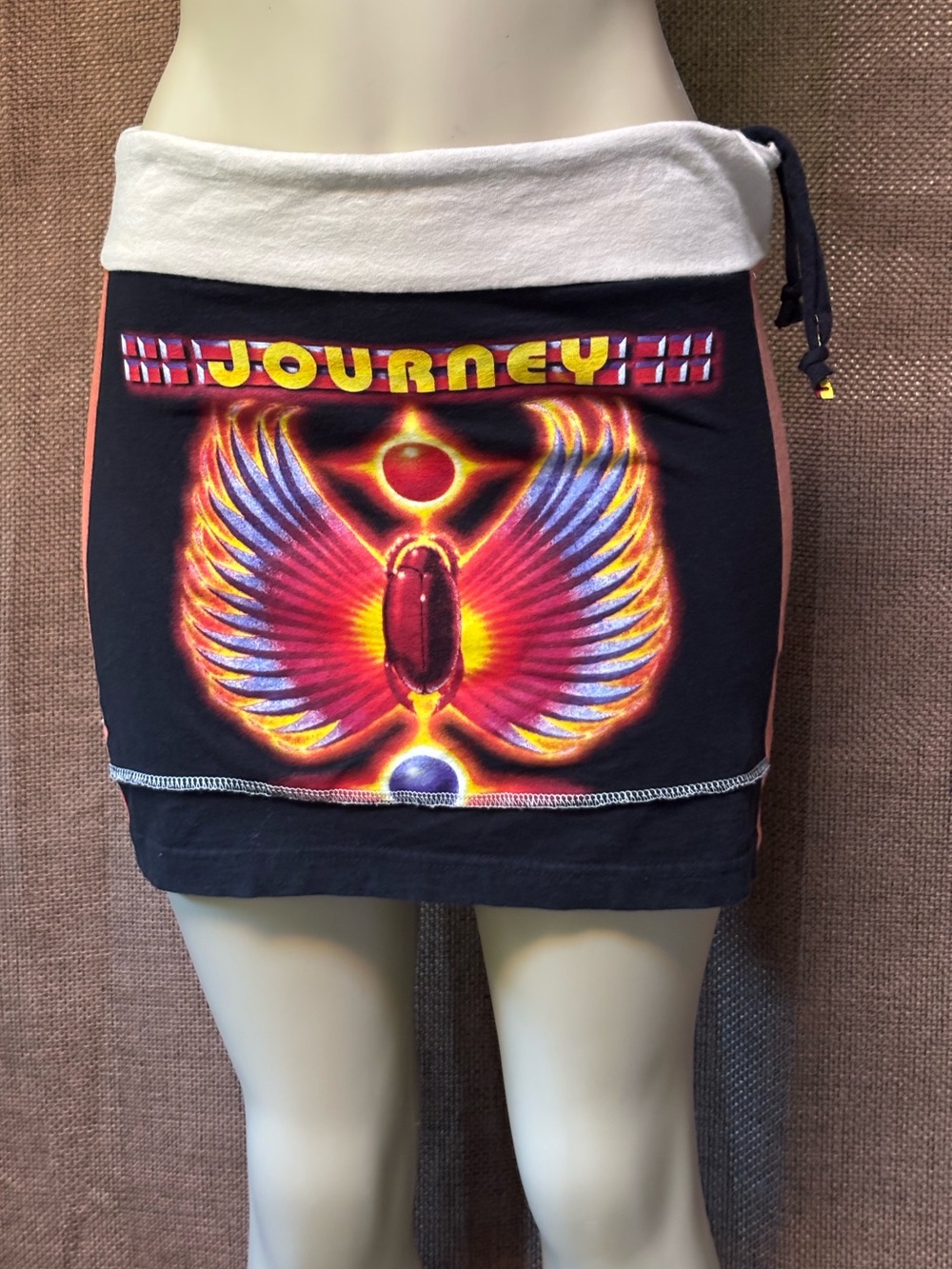Journey Graphic Sz M Black Mini Skirt